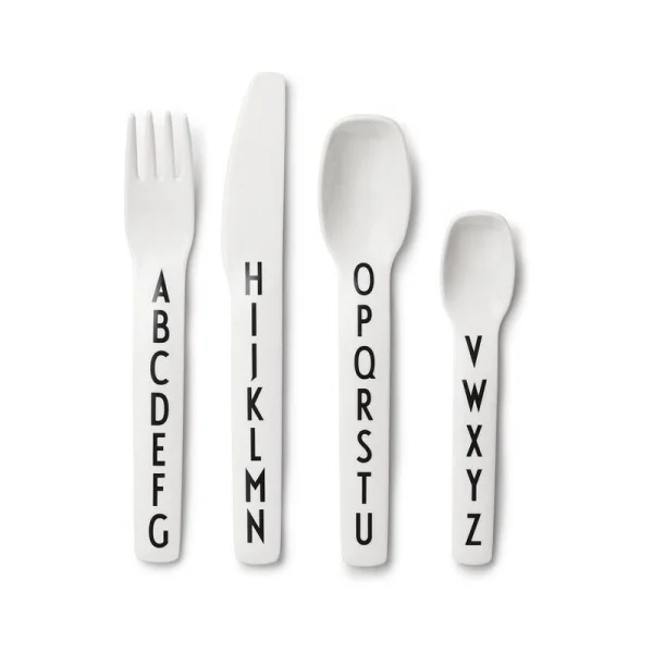 DESIGN LETTERS príborový set - 2 farby
